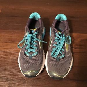 GUC Brooks Ghost running shoe